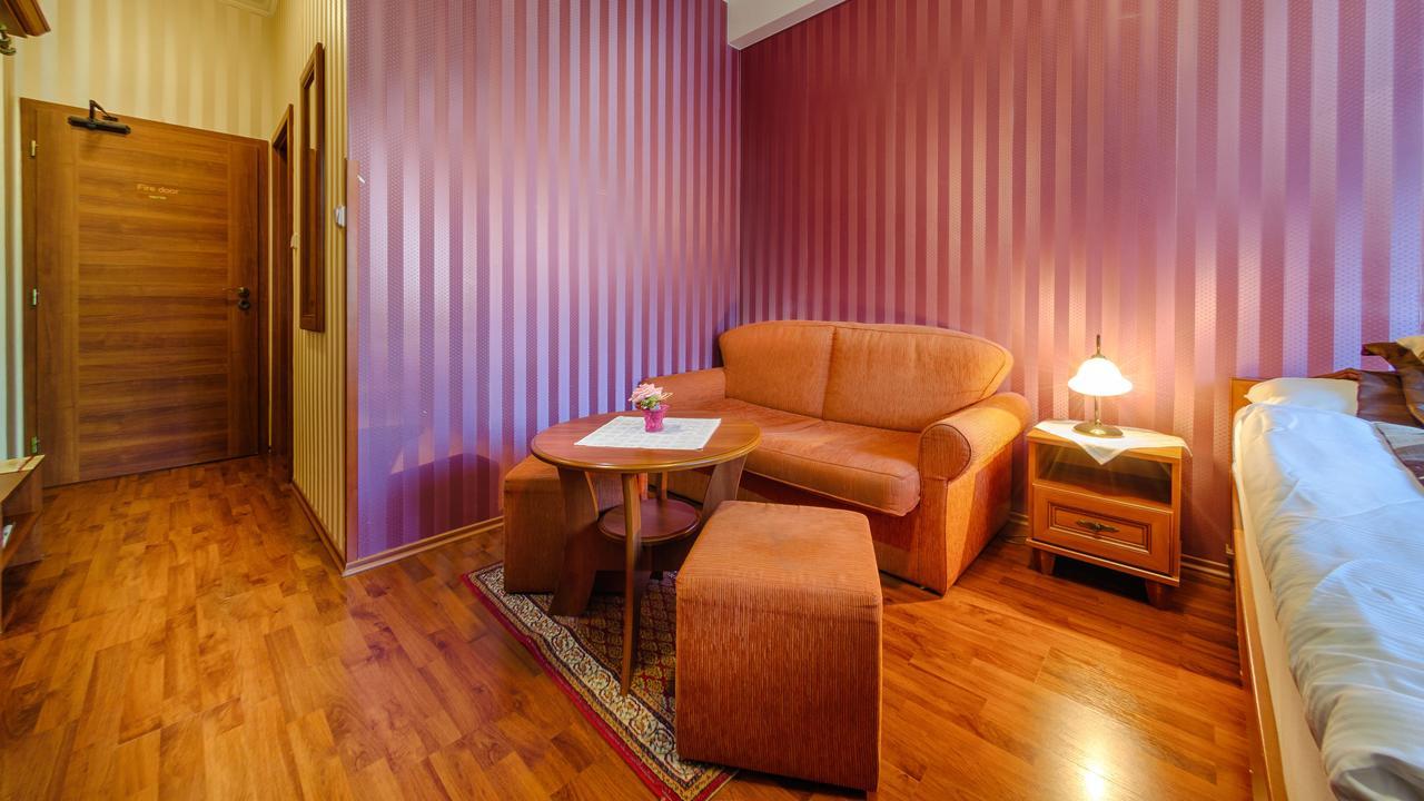 Hotel Tevel Sladkovicovo Exterior photo